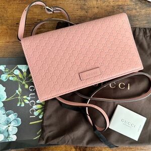 Gucci Micro GG Guccissima leather crossbody wallet